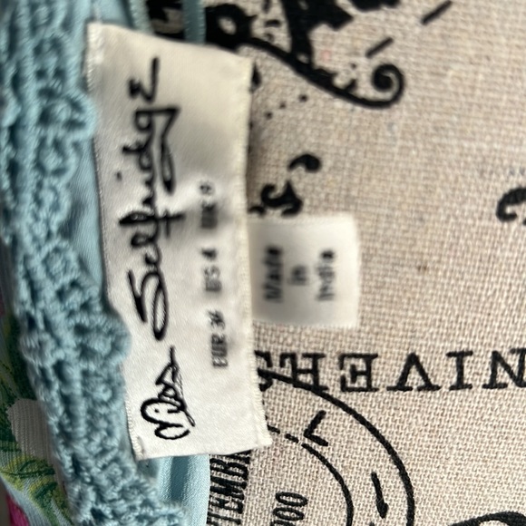 Beautiful Floral Maxi Dress NWT - Picture 12 of 16